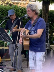 Members, Musiker, KH Project, Rock & Blues, Küre Hauser, Schlagzeuger, Schlagzeug, Rock und Blues, heimische Musikszene, Band, Bern, Bühne, handgemachte Musik, Berner Rockmusik, Lindbergh, Ocean, No Problem, Roots 66 feat. Polo Hofer, Konzert, Jack Minnig, Gitarre, HUBER MINNIG, BMG Ariola, Country, R&R Oldies, Kuno Lauener, Büne Huber, Endo Anaconda, Schmidi Schmidhauser, René Eberhard, Bass, Grooves, E-Bass, Rolf LL Lüthi, Matthias Heimlicher, Vlada, Philipp Fankhauser, Rockustics, Tutti Matti, Magna Carta, Andy Maurer, Hanery Amman. Professor Miquel Rubio, Konservatorium Bern, AM Gitarren & Bass Schule, Tres Pesetas, Acoustic Latin Gitarren Trio, Van Dox, Rock Cover Band Copperhead, Folk Rock Miraval Bamboo Faya, Reggea um Peppe Claudio (the Wailers) Bonnie & the Groove Cats, Plüsch, Andreas Vollenweider, Mich Gerber, Bellamy Brothers, Kenny Moore (Tina Turner), Sandee, Andy Pupato, Junior Marvin, Bob Marley, Referenze, Kontakt, Galerie, Audio & Video, Events, Video/Audio, Logos & Bandfotos, Stageplan