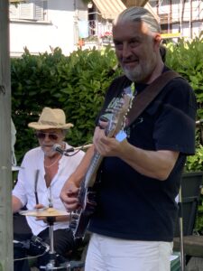 Members, Musiker, KH Project, Rock & Blues, Küre Hauser, Schlagzeuger, Schlagzeug, Rock und Blues, heimische Musikszene, Band, Bern, Bühne, handgemachte Musik, Berner Rockmusik, Lindbergh, Ocean, No Problem, Roots 66 feat. Polo Hofer, Konzert, Jack Minnig, Gitarre, HUBER MINNIG, BMG Ariola, Country, R&R Oldies, Kuno Lauener, Büne Huber, Endo Anaconda, Schmidi Schmidhauser, René Eberhard, Bass, Grooves, E-Bass, Rolf LL Lüthi, Matthias Heimlicher, Vlada, Philipp Fankhauser, Rockustics, Tutti Matti, Magna Carta, Andy Maurer, Hanery Amman. Professor Miquel Rubio, Konservatorium Bern, AM Gitarren & Bass Schule, Tres Pesetas, Acoustic Latin Gitarren Trio, Van Dox, Rock Cover Band Copperhead, Folk Rock Miraval Bamboo Faya, Reggea um Peppe Claudio (the Wailers) Bonnie & the Groove Cats, Plüsch, Andreas Vollenweider, Mich Gerber, Bellamy Brothers, Kenny Moore (Tina Turner), Sandee, Andy Pupato, Junior Marvin, Bob Marley, Referenze, Kontakt, Galerie, Audio & Video, Events, Video/Audio, Logos & Bandfotos, Stageplan