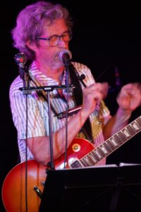 KH Project, Rock & Blues, Küre Hauser, Schlagzeuger, Schlagzeug, Rock und Blues, heimische Musikszene, Band, Bern, Bühne, handgemachte Musik, Berner Rockmusik, Lindbergh, Ocean, No Problem, Roots 66 feat. Polo Hofer, Konzert, Jack Minnig, Gitarre, HUBER MINNIG, BMG Ariola, Country, R&R Oldies, Kuno Lauener, Büne Huber, Endo Anaconda, Schmidi Schmidhauser, René Eberhard, Bass, Grooves, E-Bass, Rolf LL Lüthi, Matthias Heimlicher, Vlada, Philipp Fankhauser, Rockustics, Tutti Matti, Magna Carta, Andy Maurer, Hanery Amman. Professor Miquel Rubio, Konservatorium Bern, AM Gitarren & Bass Schule, Tres Pesetas, Acoustic Latin Gitarren Trio, Van Dox, Rock Cover Band Copperhead, Folk Rock Miraval Bamboo Faya, Reggea um Peppe Claudio (the Wailers) Bonnie & the Groove Cats, Plüsch, Andreas Vollenweider, Mich Gerber, Bellamy Brothers, Kenny Moore (Tina Turner), Sandee, Andy Pupato, Junior Marvin, Bob Marley, Referenze, Kontakt, Galerie, Audio & Video, Events, Video/Audio, Logos & Bandfotos, Stageplan, Can’t Go Home No More – Walter Liniger, Hundred Miles, Endless Me, Lost You In The Canyon – M. Cohn, Cant Find My Way Home – S. Winwood, Lay Down Sally – E. Clapton, Setting Me Up – M. Knopfler, This In Your World – C. Russel. Mahogany, Mahogany Hall, Mahogany Hall Bern, Yvonne Moore, Live-Gig,