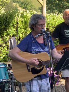 Sylvester, Lorenzini, Lorenzini Bern, Bindella, Quick, Quick Bar, Hecht, Video, Audio, Kandersteg, Schweizerhof, Schweizerhof Kandersteg, Hasim's, Members, Musiker, KH Project, Rock & Blues, Küre Hauser, Schlagzeuger, Schlagzeug, Rock und Blues, heimische Musikszene, Band, Bern, Bühne, handgemachte Musik, Berner Rockmusik, Lindbergh, Ocean, No Problem, Roots 66 feat. Polo Hofer, Konzert, Jack Minnig, Gitarre, HUBER MINNIG, BMG Ariola, Country, R&R Oldies, Kuno Lauener, Büne Huber, Endo Anaconda, Schmidi Schmidhauser, René Eberhard, Bass, Grooves, E-Bass, Rolf LL Lüthi, Matthias Heimlicher, Vlada, Philipp Fankhauser, Rockustics, Tutti Matti, Magna Carta, Andy Maurer, Hanery Amman. Professor Miquel Rubio, Konservatorium Bern, AM Gitarren & Bass Schule, Tres Pesetas, Acoustic Latin Gitarren Trio, Van Dox, Rock Cover Band Copperhead, Folk Rock Miraval Bamboo Faya, Reggea um Peppe Claudio (the Wailers) Bonnie & the Groove Cats, Plüsch, Andreas Vollenweider, Mich Gerber, Bellamy Brothers, Kenny Moore (Tina Turner), Sandee, Andy Pupato, Junior Marvin, Bob Marley, Referenze, Kontakt, Galerie, Audio & Video, Events, Video/Audio, Logos & Bandfotos, Stageplan, Can’t Go Home No More – Walter Liniger, Hundred Miles, Endless Me, Lost You In The Canyon – M. Cohn, Cant Find My Way Home – S. Winwood, Lay Down Sally – E. Clapton, Setting Me Up – M. Knopfler, This In Your World – C. Russel