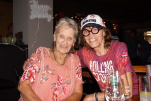 Hasim's Zyt Bar, Hasim, Hasim's, Members, Musiker, KH Project, Rock & Blues, Küre Hauser, Schlagzeuger, Schlagzeug, Rock und Blues, heimische Musikszene, Band, Bern, Bühne, handgemachte Musik, Berner Rockmusik, Lindbergh, Ocean, No Problem, Roots 66 feat. Polo Hofer, Konzert, Jack Minnig, Gitarre, HUBER MINNIG, BMG Ariola, Country, R&R Oldies, Kuno Lauener, Büne Huber, Endo Anaconda, Schmidi Schmidhauser, René Eberhard, Bass, Grooves, E-Bass, Rolf LL Lüthi, Matthias Heimlicher, Vlada, Philipp Fankhauser, Rockustics, Tutti Matti, Magna Carta, Andy Maurer, Hanery Amman. Professor Miquel Rubio, Konservatorium Bern, AM Gitarren & Bass Schule, Tres Pesetas, Acoustic Latin Gitarren Trio, Van Dox, Rock Cover Band Copperhead, Folk Rock Miraval Bamboo Faya, Reggea um Peppe Claudio (the Wailers) Bonnie & the Groove Cats, Plüsch, Andreas Vollenweider, Mich Gerber, Bellamy Brothers, Kenny Moore (Tina Turner), Sandee, Andy Pupato, Junior Marvin, Bob Marley, Referenze, Kontakt, Galerie, Audio & Video, Events, Video/Audio, Logos & Bandfotos, Stageplan