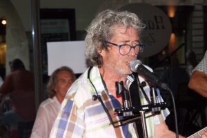 Hasim's Zyt Bar, Hasim, Hasim's, Members, Musiker, KH Project, Rock & Blues, Küre Hauser, Schlagzeuger, Schlagzeug, Rock und Blues, heimische Musikszene, Band, Bern, Bühne, handgemachte Musik, Berner Rockmusik, Lindbergh, Ocean, No Problem, Roots 66 feat. Polo Hofer, Konzert, Jack Minnig, Gitarre, HUBER MINNIG, BMG Ariola, Country, R&R Oldies, Kuno Lauener, Büne Huber, Endo Anaconda, Schmidi Schmidhauser, René Eberhard, Bass, Grooves, E-Bass, Rolf LL Lüthi, Matthias Heimlicher, Vlada, Philipp Fankhauser, Rockustics, Tutti Matti, Magna Carta, Andy Maurer, Hanery Amman. Professor Miquel Rubio, Konservatorium Bern, AM Gitarren & Bass Schule, Tres Pesetas, Acoustic Latin Gitarren Trio, Van Dox, Rock Cover Band Copperhead, Folk Rock Miraval Bamboo Faya, Reggea um Peppe Claudio (the Wailers) Bonnie & the Groove Cats, Plüsch, Andreas Vollenweider, Mich Gerber, Bellamy Brothers, Kenny Moore (Tina Turner), Sandee, Andy Pupato, Junior Marvin, Bob Marley, Referenze, Kontakt, Galerie, Audio & Video, Events, Video/Audio, Logos & Bandfotos, Stageplan
