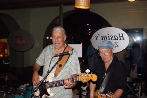 Hasim's Zyt Bar, Hasim, Hasim's, Members, Musiker, KH Project, Rock & Blues, Küre Hauser, Schlagzeuger, Schlagzeug, Rock und Blues, heimische Musikszene, Band, Bern, Bühne, handgemachte Musik, Berner Rockmusik, Lindbergh, Ocean, No Problem, Roots 66 feat. Polo Hofer, Konzert, Jack Minnig, Gitarre, HUBER MINNIG, BMG Ariola, Country, R&R Oldies, Kuno Lauener, Büne Huber, Endo Anaconda, Schmidi Schmidhauser, René Eberhard, Bass, Grooves, E-Bass, Rolf LL Lüthi, Matthias Heimlicher, Vlada, Philipp Fankhauser, Rockustics, Tutti Matti, Magna Carta, Andy Maurer, Hanery Amman. Professor Miquel Rubio, Konservatorium Bern, AM Gitarren & Bass Schule, Tres Pesetas, Acoustic Latin Gitarren Trio, Van Dox, Rock Cover Band Copperhead, Folk Rock Miraval Bamboo Faya, Reggea um Peppe Claudio (the Wailers) Bonnie & the Groove Cats, Plüsch, Andreas Vollenweider, Mich Gerber, Bellamy Brothers, Kenny Moore (Tina Turner), Sandee, Andy Pupato, Junior Marvin, Bob Marley, Referenze, Kontakt, Galerie, Audio & Video, Events, Video/Audio, Logos & Bandfotos, Stageplan