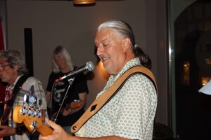 Hasim's Zyt Bar, Hasim, Hasim's, Members, Musiker, KH Project, Rock & Blues, Küre Hauser, Schlagzeuger, Schlagzeug, Rock und Blues, heimische Musikszene, Band, Bern, Bühne, handgemachte Musik, Berner Rockmusik, Lindbergh, Ocean, No Problem, Roots 66 feat. Polo Hofer, Konzert, Jack Minnig, Gitarre, HUBER MINNIG, BMG Ariola, Country, R&R Oldies, Kuno Lauener, Büne Huber, Endo Anaconda, Schmidi Schmidhauser, René Eberhard, Bass, Grooves, E-Bass, Rolf LL Lüthi, Matthias Heimlicher, Vlada, Philipp Fankhauser, Rockustics, Tutti Matti, Magna Carta, Andy Maurer, Hanery Amman. Professor Miquel Rubio, Konservatorium Bern, AM Gitarren & Bass Schule, Tres Pesetas, Acoustic Latin Gitarren Trio, Van Dox, Rock Cover Band Copperhead, Folk Rock Miraval Bamboo Faya, Reggea um Peppe Claudio (the Wailers) Bonnie & the Groove Cats, Plüsch, Andreas Vollenweider, Mich Gerber, Bellamy Brothers, Kenny Moore (Tina Turner), Sandee, Andy Pupato, Junior Marvin, Bob Marley, Referenze, Kontakt, Galerie, Audio & Video, Events, Video/Audio, Logos & Bandfotos, Stageplan