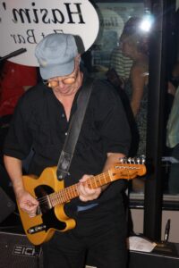 Hasim's Zyt Bar, Hasim, Hasim's, Members, Musiker, KH Project, Rock & Blues, Küre Hauser, Schlagzeuger, Schlagzeug, Rock und Blues, heimische Musikszene, Band, Bern, Bühne, handgemachte Musik, Berner Rockmusik, Lindbergh, Ocean, No Problem, Roots 66 feat. Polo Hofer, Konzert, Jack Minnig, Gitarre, HUBER MINNIG, BMG Ariola, Country, R&R Oldies, Kuno Lauener, Büne Huber, Endo Anaconda, Schmidi Schmidhauser, René Eberhard, Bass, Grooves, E-Bass, Rolf LL Lüthi, Matthias Heimlicher, Vlada, Philipp Fankhauser, Rockustics, Tutti Matti, Magna Carta, Andy Maurer, Hanery Amman. Professor Miquel Rubio, Konservatorium Bern, AM Gitarren & Bass Schule, Tres Pesetas, Acoustic Latin Gitarren Trio, Van Dox, Rock Cover Band Copperhead, Folk Rock Miraval Bamboo Faya, Reggea um Peppe Claudio (the Wailers) Bonnie & the Groove Cats, Plüsch, Andreas Vollenweider, Mich Gerber, Bellamy Brothers, Kenny Moore (Tina Turner), Sandee, Andy Pupato, Junior Marvin, Bob Marley, Referenze, Kontakt, Galerie, Audio & Video, Events, Video/Audio, Logos & Bandfotos, Stageplan