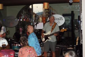 Hasim's Zyt Bar, Hasim, Hasim's, Members, Musiker, KH Project, Rock & Blues, Küre Hauser, Schlagzeuger, Schlagzeug, Rock und Blues, heimische Musikszene, Band, Bern, Bühne, handgemachte Musik, Berner Rockmusik, Lindbergh, Ocean, No Problem, Roots 66 feat. Polo Hofer, Konzert, Jack Minnig, Gitarre, HUBER MINNIG, BMG Ariola, Country, R&R Oldies, Kuno Lauener, Büne Huber, Endo Anaconda, Schmidi Schmidhauser, René Eberhard, Bass, Grooves, E-Bass, Rolf LL Lüthi, Matthias Heimlicher, Vlada, Philipp Fankhauser, Rockustics, Tutti Matti, Magna Carta, Andy Maurer, Hanery Amman. Professor Miquel Rubio, Konservatorium Bern, AM Gitarren & Bass Schule, Tres Pesetas, Acoustic Latin Gitarren Trio, Van Dox, Rock Cover Band Copperhead, Folk Rock Miraval Bamboo Faya, Reggea um Peppe Claudio (the Wailers) Bonnie & the Groove Cats, Plüsch, Andreas Vollenweider, Mich Gerber, Bellamy Brothers, Kenny Moore (Tina Turner), Sandee, Andy Pupato, Junior Marvin, Bob Marley, Referenze, Kontakt, Galerie, Audio & Video, Events, Video/Audio, Logos & Bandfotos, Stageplan