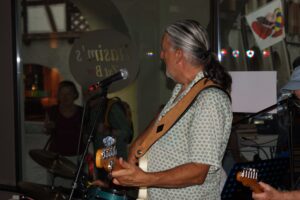 Hasim's Zyt Bar, Hasim, Hasim's, Members, Musiker, KH Project, Rock & Blues, Küre Hauser, Schlagzeuger, Schlagzeug, Rock und Blues, heimische Musikszene, Band, Bern, Bühne, handgemachte Musik, Berner Rockmusik, Lindbergh, Ocean, No Problem, Roots 66 feat. Polo Hofer, Konzert, Jack Minnig, Gitarre, HUBER MINNIG, BMG Ariola, Country, R&R Oldies, Kuno Lauener, Büne Huber, Endo Anaconda, Schmidi Schmidhauser, René Eberhard, Bass, Grooves, E-Bass, Rolf LL Lüthi, Matthias Heimlicher, Vlada, Philipp Fankhauser, Rockustics, Tutti Matti, Magna Carta, Andy Maurer, Hanery Amman. Professor Miquel Rubio, Konservatorium Bern, AM Gitarren & Bass Schule, Tres Pesetas, Acoustic Latin Gitarren Trio, Van Dox, Rock Cover Band Copperhead, Folk Rock Miraval Bamboo Faya, Reggea um Peppe Claudio (the Wailers) Bonnie & the Groove Cats, Plüsch, Andreas Vollenweider, Mich Gerber, Bellamy Brothers, Kenny Moore (Tina Turner), Sandee, Andy Pupato, Junior Marvin, Bob Marley, Referenze, Kontakt, Galerie, Audio & Video, Events, Video/Audio, Logos & Bandfotos, Stageplan