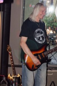 Hasim's, Members, Musiker, KH Project, Rock & Blues, Küre Hauser, Schlagzeuger, Schlagzeug, Rock und Blues, heimische Musikszene, Band, Bern, Bühne, handgemachte Musik, Berner Rockmusik, Lindbergh, Ocean, No Problem, Roots 66 feat. Polo Hofer, Konzert, Jack Minnig, Gitarre, HUBER MINNIG, BMG Ariola, Country, R&R Oldies, Kuno Lauener, Büne Huber, Endo Anaconda, Schmidi Schmidhauser, René Eberhard, Bass, Grooves, E-Bass, Rolf LL Lüthi, Matthias Heimlicher, Vlada, Philipp Fankhauser, Rockustics, Tutti Matti, Magna Carta, Andy Maurer, Hanery Amman. Professor Miquel Rubio, Konservatorium Bern, AM Gitarren & Bass Schule, Tres Pesetas, Acoustic Latin Gitarren Trio, Van Dox, Rock Cover Band Copperhead, Folk Rock Miraval Bamboo Faya, Reggea um Peppe Claudio (the Wailers) Bonnie & the Groove Cats, Plüsch, Andreas Vollenweider, Mich Gerber, Bellamy Brothers, Kenny Moore (Tina Turner), Sandee, Andy Pupato, Junior Marvin, Bob Marley, Referenze, Kontakt, Galerie, Audio & Video, Events, Video/Audio, Logos & Bandfotos, Stageplan