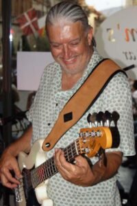 Hasim's, Members, Musiker, KH Project, Rock & Blues, Küre Hauser, Schlagzeuger, Schlagzeug, Rock und Blues, heimische Musikszene, Band, Bern, Bühne, handgemachte Musik, Berner Rockmusik, Lindbergh, Ocean, No Problem, Roots 66 feat. Polo Hofer, Konzert, Jack Minnig, Gitarre, HUBER MINNIG, BMG Ariola, Country, R&R Oldies, Kuno Lauener, Büne Huber, Endo Anaconda, Schmidi Schmidhauser, René Eberhard, Bass, Grooves, E-Bass, Rolf LL Lüthi, Matthias Heimlicher, Vlada, Philipp Fankhauser, Rockustics, Tutti Matti, Magna Carta, Andy Maurer, Hanery Amman. Professor Miquel Rubio, Konservatorium Bern, AM Gitarren & Bass Schule, Tres Pesetas, Acoustic Latin Gitarren Trio, Van Dox, Rock Cover Band Copperhead, Folk Rock Miraval Bamboo Faya, Reggea um Peppe Claudio (the Wailers) Bonnie & the Groove Cats, Plüsch, Andreas Vollenweider, Mich Gerber, Bellamy Brothers, Kenny Moore (Tina Turner), Sandee, Andy Pupato, Junior Marvin, Bob Marley, Referenze, Kontakt, Galerie, Audio & Video, Events, Video/Audio, Logos & Bandfotos, Stageplan